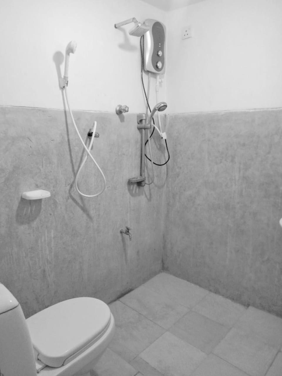 Arachchi Guest House Mirissa Exterior foto